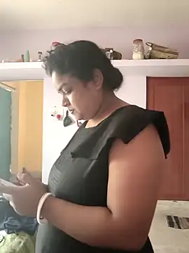 Deborbhavi222 online show from April 26, 4:32 am