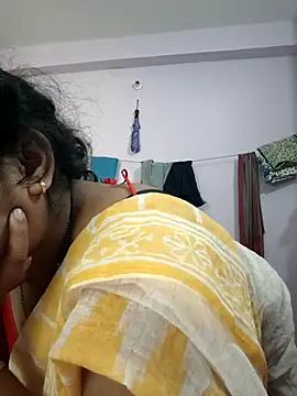 Deborbhavi222 online show from February 11, 4:56 am