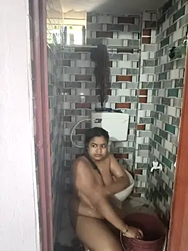 Deborbhavi222 online show from February 5, 9:05 am