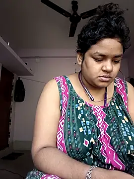 Deborbhavi222 online show from January 16, 5:44 am