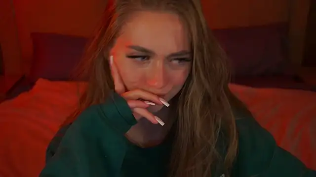 Snapshot of GoGoDream chatting on October 10, 6:09 pm GoGoDream online show from October 10, 6:09 pm