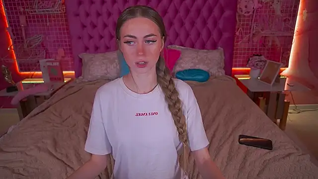 Snapshot of GoGoDream chatting on November 29, 6:57 am GoGoDream online show from November 29, 6:57 am