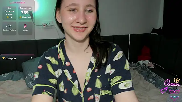 ChristinaFivePlus online show from March 29, 3:35 pm