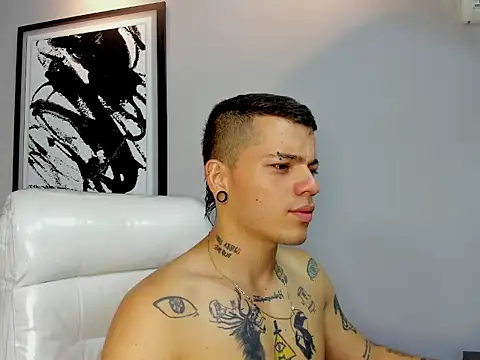 wildthor26 online show from September 28, 2:18 am