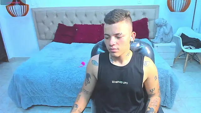 Snapshot of wildthor26 chatting on February 6, 3:24 am wildthor26 online show from February 6, 3:24 am