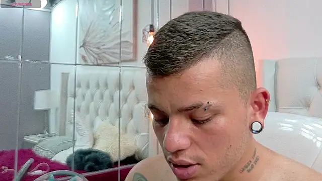 Snapshot of wildthor26 chatting on February 17, 7:16 am wildthor26 online show from February 17, 7:16 am