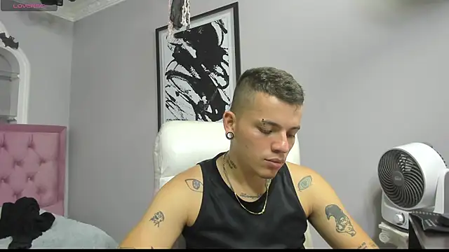 wildthor26 online show from October 28, 2:23 am