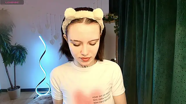 Snapshot of Elastikisss chatting on December 15, 2:28 am Elastikisss online show from December 15, 2:28 am