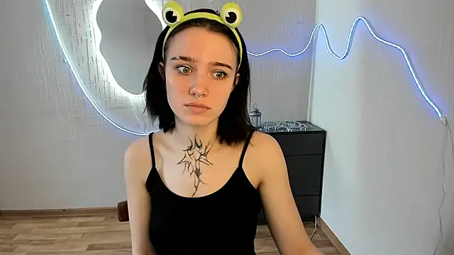 Snapshot of Elastikisss chatting on February 22, 4:04 am Elastikisss online show from February 22, 4:04 am