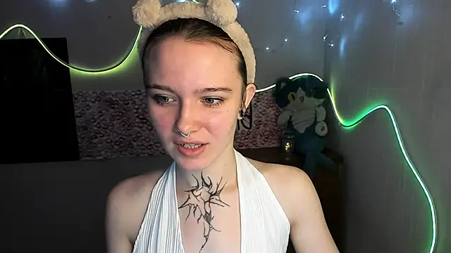 Snapshot of Elastikisss chatting on February 20, 6:26 am Elastikisss online show from February 20, 6:26 am