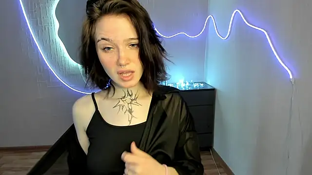 Snapshot of Elastikisss chatting on March 1, 4:45 am Elastikisss online show from March 1, 4:45 am