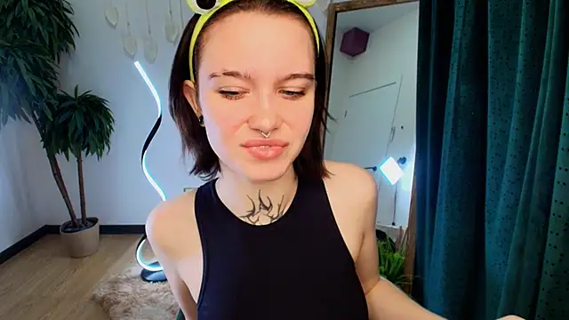 Snapshot of Elastikisss chatting on November 25, 2:34 am Elastikisss online show from November 25, 2:34 am