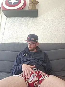 nymphomaniecouple online show from April 15, 9:48 am