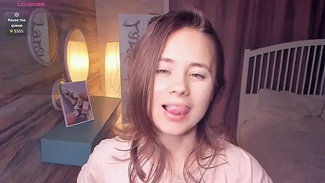 Crysta1Eva  online show from November 20, 8:04 am