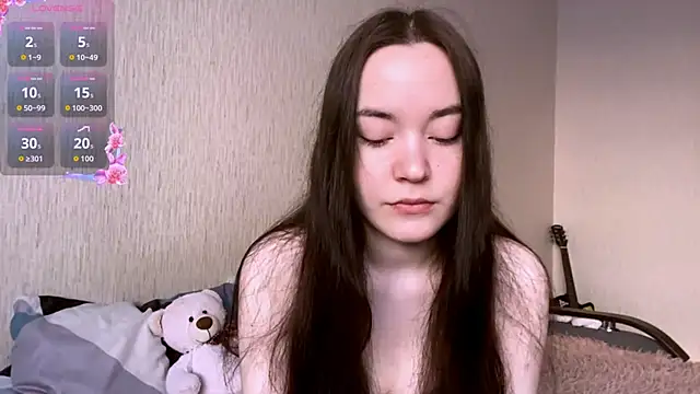 VividSienna online show from March 26, 3:49 am