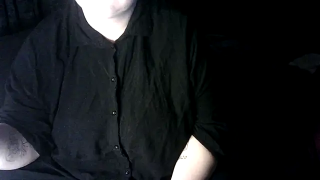 Snapshot of Katy2323 chatting on October 22, 7:35 pm Katy2323 online show from October 22, 7:35 pm