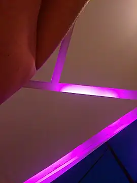 OtioseTagline online show from January 10, 6:25 pm