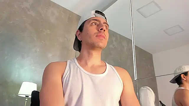 dylan cross  online show from November 25, 11:21 am