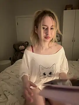 LinaViam online show from February 20, 8:55 pm