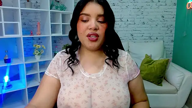 Snapshot of loaizalust chatting on November 8, 5:38 pm loaizalust online show from November 8, 5:38 pm