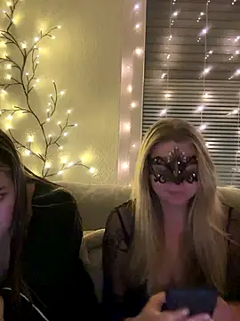 Snapshot of Cherrycolada chatting on October 26, 11:49 pm Cherrycolada online show from October 26, 11:49 pm