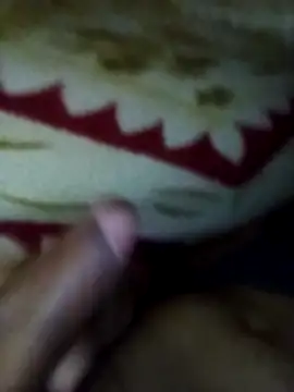 Snapshot of alone_boy802 chatting on November 18, 8:06 am alone boy802 online show from November 18, 8:06 am