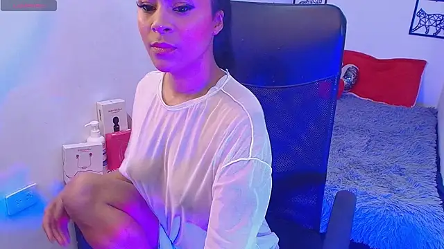 Snapshot of Natty_Reyes chatting on October 29, 6:40 pm Natty Reyes online show from October 29, 6:40 pm