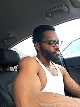 214KingLonggg online show from March 28, 1:01 pm