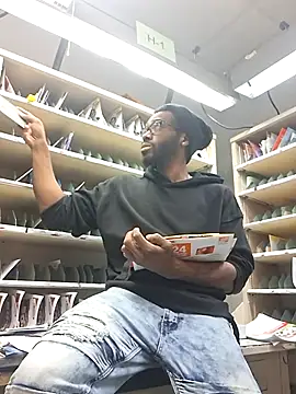 214KingLonggg online show from February 11, 1:22 pm