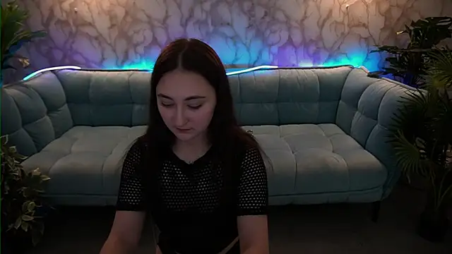 Snapshot of SashaDuvalle chatting on November 18, 8:12 pm SashaDuvalle online show from November 18, 8:12 pm