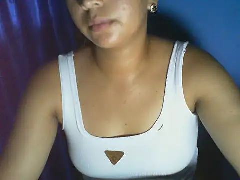 Snapshot of Monica2021 chatting on October 14, 6:52 pm Monica2021 online show from October 14, 6:52 pm