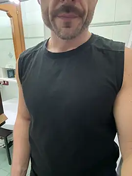 giovan2020 online show from February 12, 10:42 pm