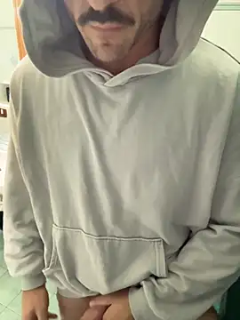 Snapshot of giovan2020 chatting on October 30, 4:37 pm giovan2020 online show from October 30, 4:37 pm