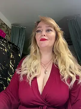 Sweet-blonde online show from May 29, 9:43 pm