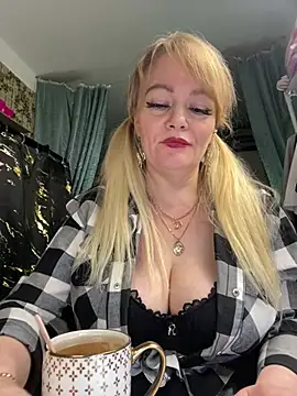Sweet-blonde online show from May 18, 10:14 pm