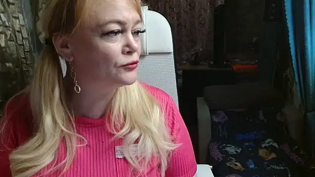 Sweet-blonde online show from November 14, 2:21 pm