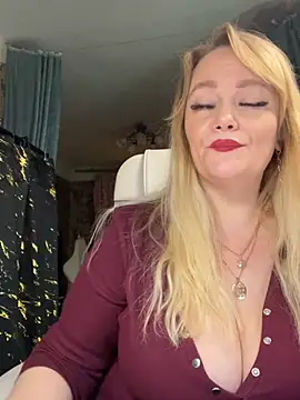 Sweet-blonde online show from April 30, 7:32 pm