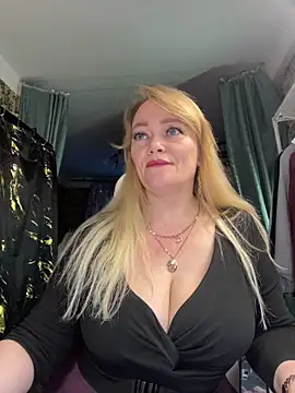 Sweet-blonde online show from March 30, 7:15 pm