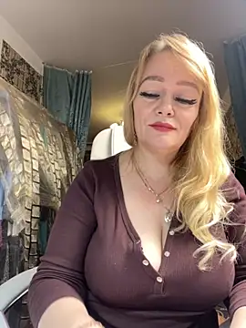 Sweet-blonde online show from November 23, 9:03 pm