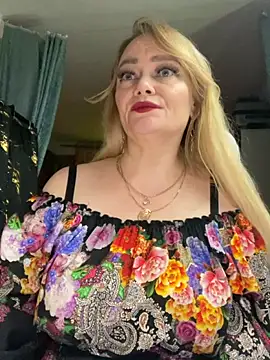 Sweet-blonde online show from May 27, 9:55 pm