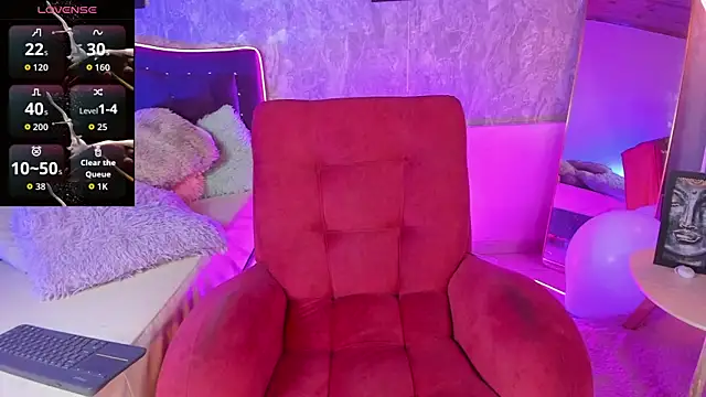 Lauren smiles online show from March 13, 7:08 pm