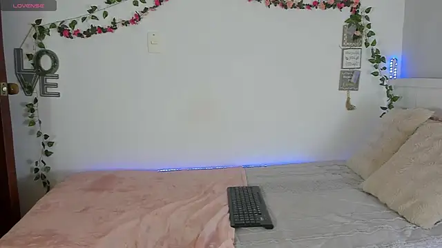 michell anyeli online show from November 22, 9:02 pm