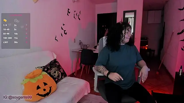 Snapshot of Chubby_Licius chatting on October 29, 11:36 pm Chubby Licius online show from October 29, 11:36 pm