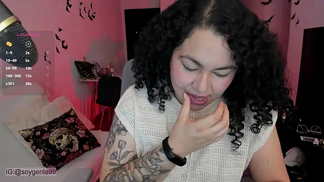 Snapshot of Chubby_Licius chatting on October 24, 12:31 am Chubby Licius online show from October 24, 12:31 am