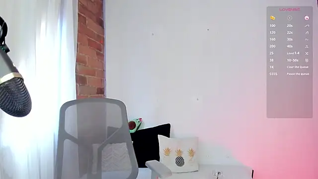 Chubby Licius online show from March 1, 6:52 pm