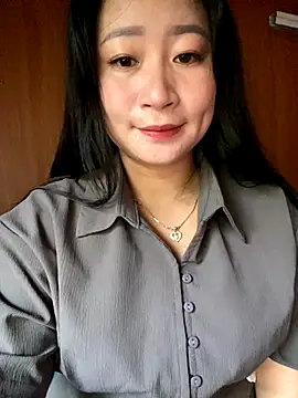 violet-00 online show from October 20, 1:07 am