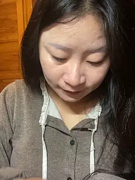violet-00 online show from March 11, 1:43 am