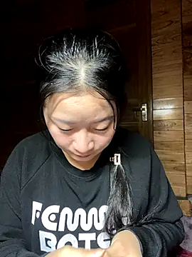 violet-00 online show from December 4, 1:37 am