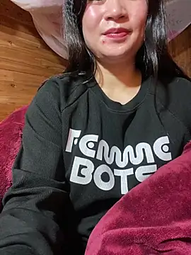 violet-00 online show from January 10, 1:39 pm