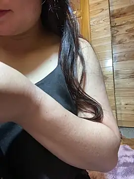 Snapshot of violet-00 chatting on May 28, 2:52 am violet-00 online show from May 28, 2:52 am